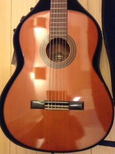 YAMAHA クラシックギター　G-70D
